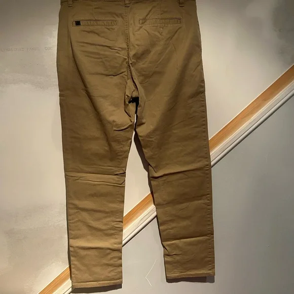Men’s Ripzone Khakis - Picture 2 of 4